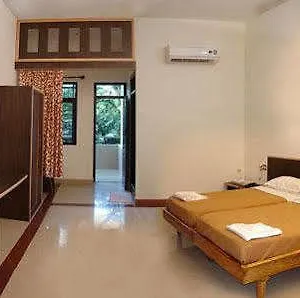 4* Hotel Chitravana